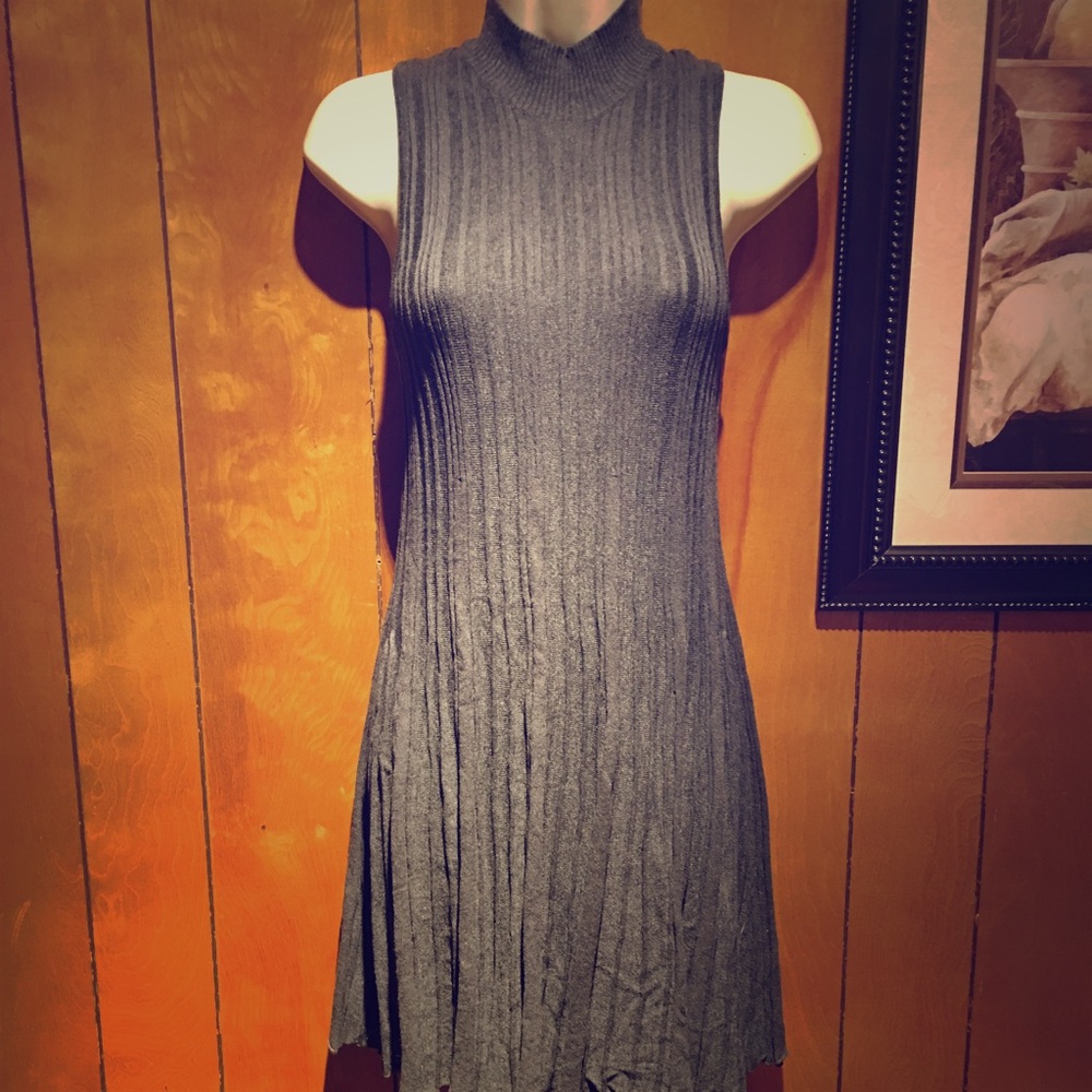 Candie's crew neck pleated dress.